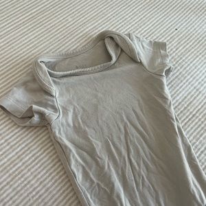 Kyte Baby Onesie (Oat)